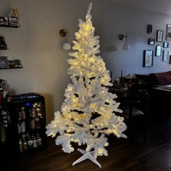 Pre-Lit White Christmas Tree