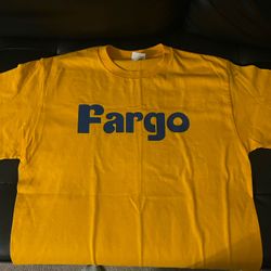 RARE FARGO MOVIE TEE SIGNED BY THE FILMS STARTING 