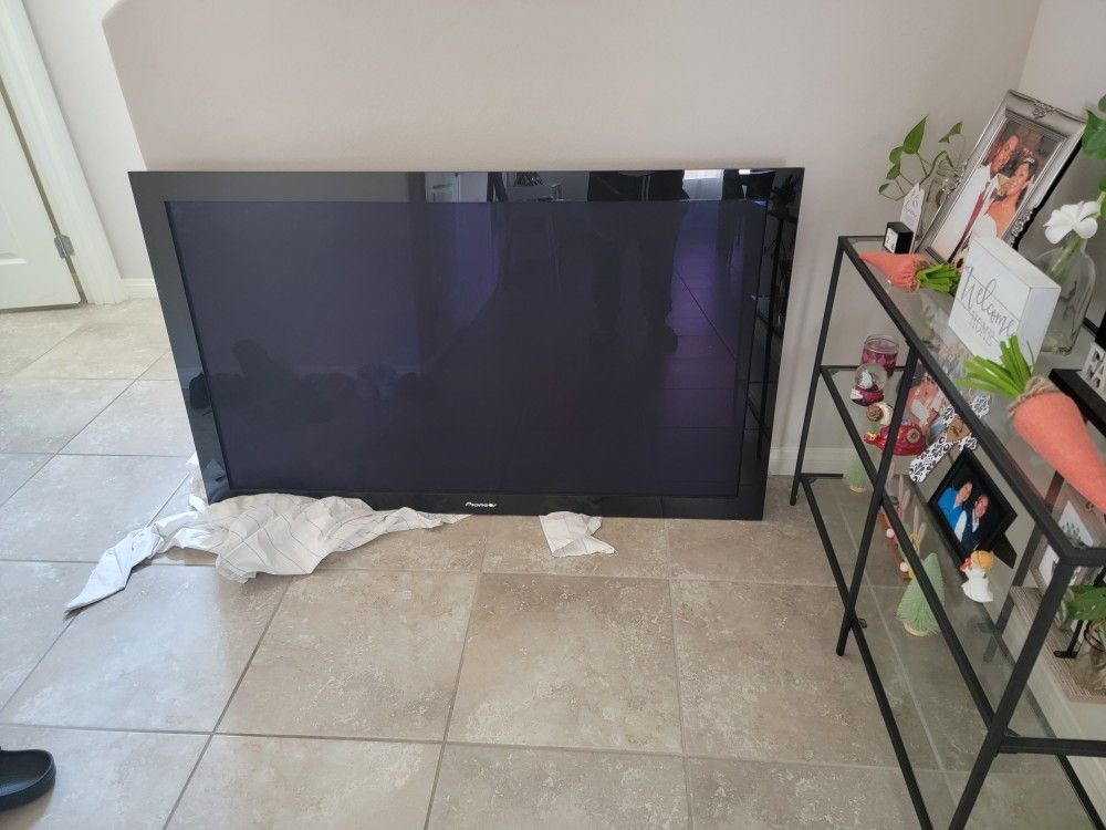 65" Pioneer Plasma TV With Wall Mount