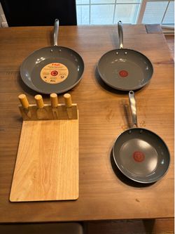 T-fal Ceramic Frying Pan Set + Bamboo Cheese Board Set