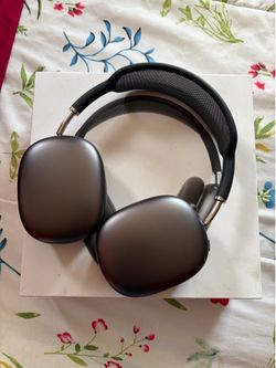 AirPod Maxes