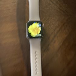 Apple Watch Series 5 (40MM)