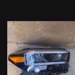 Toyota Tacoma Headlight Right 20to23 Full Lead Factory Oem 