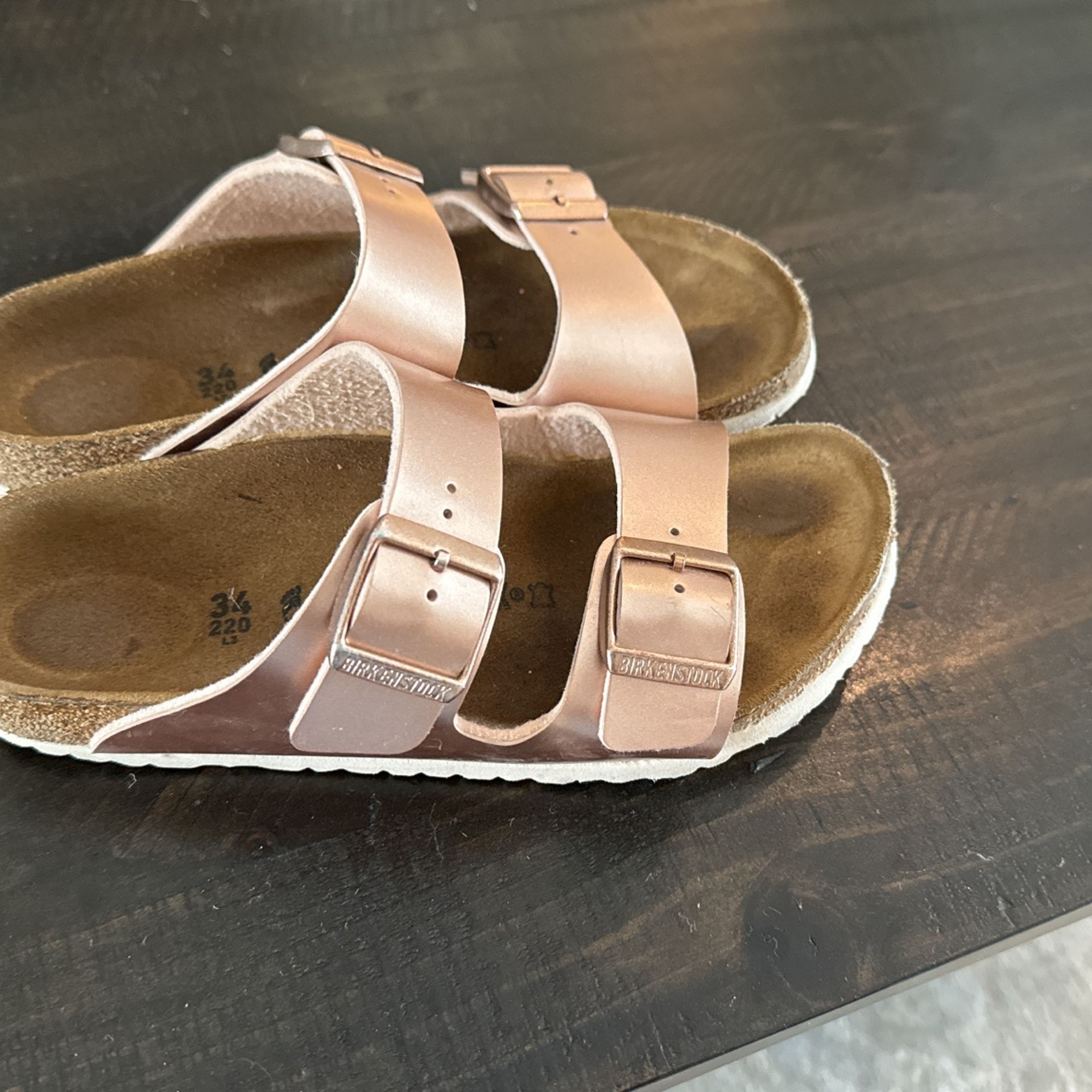 Girls Birkenstock Rose gold