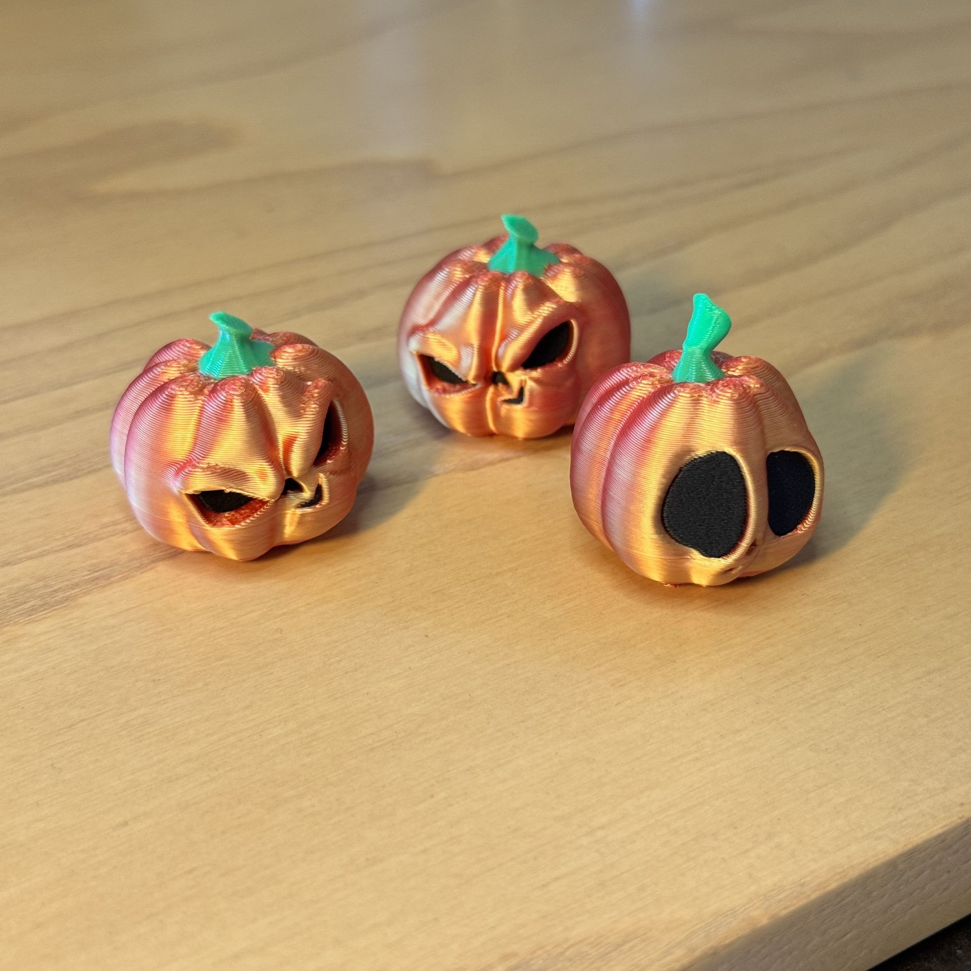 3D Printed Mini Pumpkin β Spooky Halloween Decor