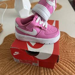 Toddler Pink Nike Shoes