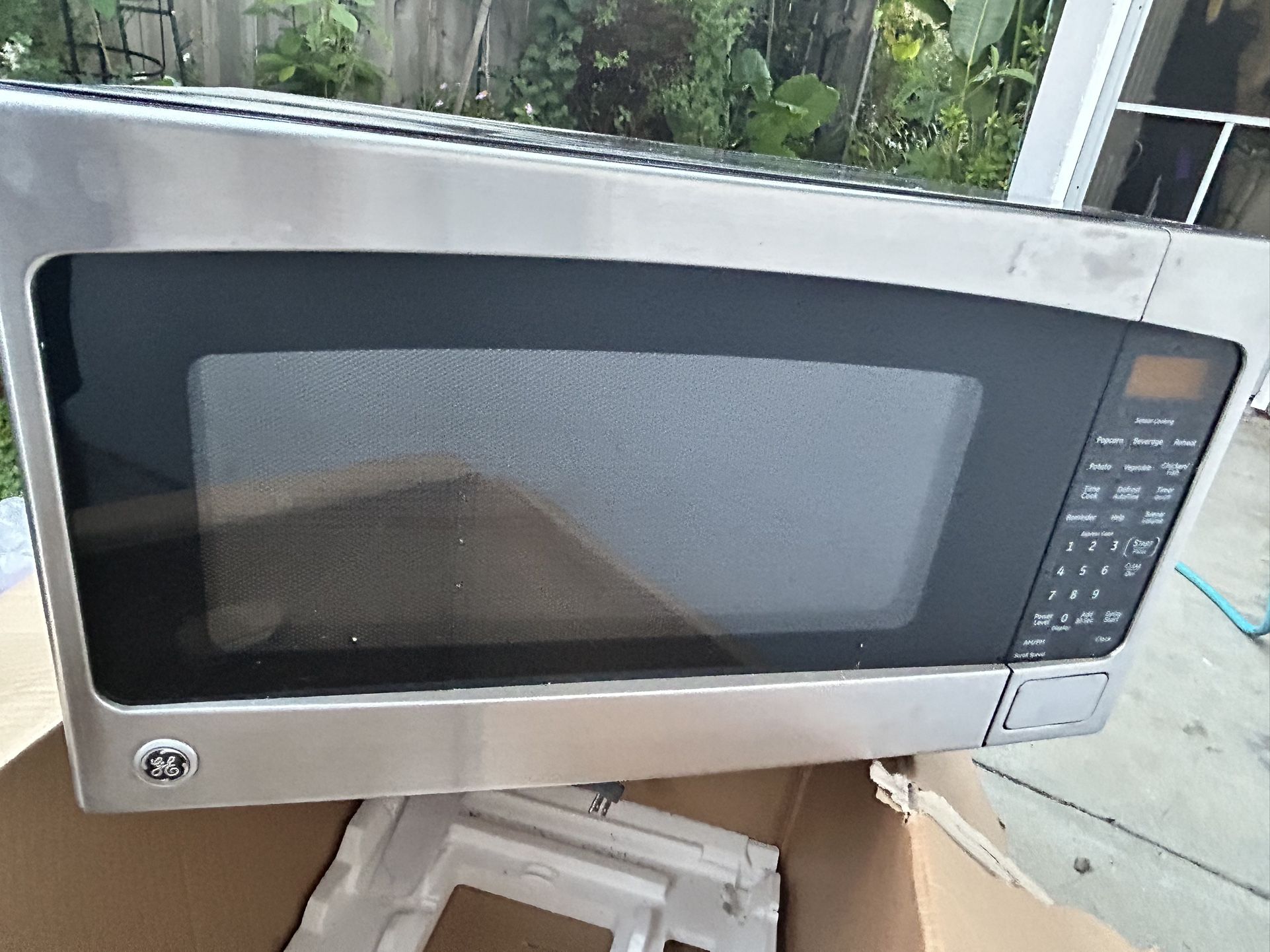 GE Stainless Steel Microwave 