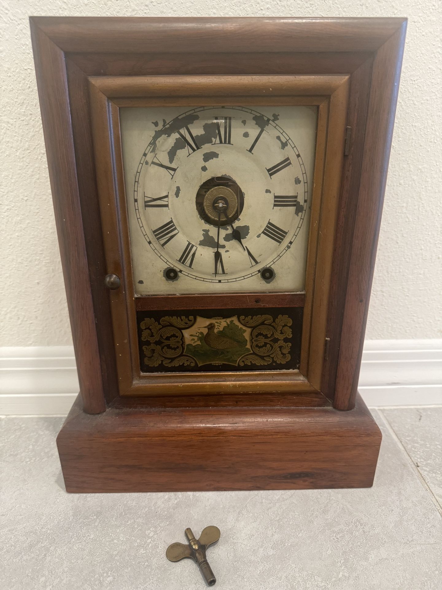 Antique Seth Thomas Mantle Clock with Key