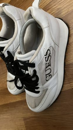  Size 9/GUESS women shoes