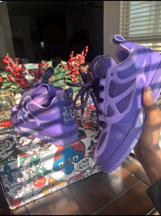 LV Skates *MULTIPLE*