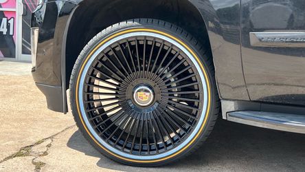 Cadillac Escalade Custom Wheel with Vogue Tire