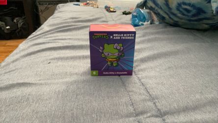 Hello Kitty x TMNT McDonald’s toy Hello Kitty x Donatello
