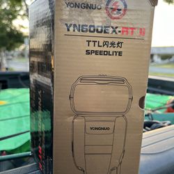 Yongnuo Yn600ex-RT  Speedlite