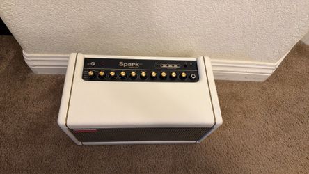 Spark 40 Amp For Sale White Excellent Condition AI Has Been Added To Spark App So You Can Ask For You Favorite Song Lead GuitaSound Made From Scratch