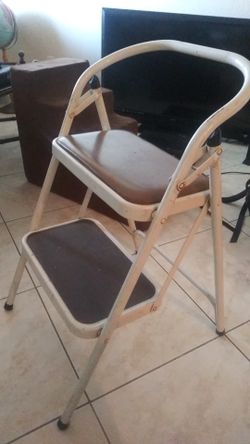 Folding Step Ladder