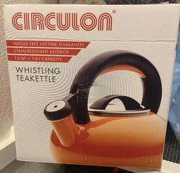 Circulon Whistling Teakettle