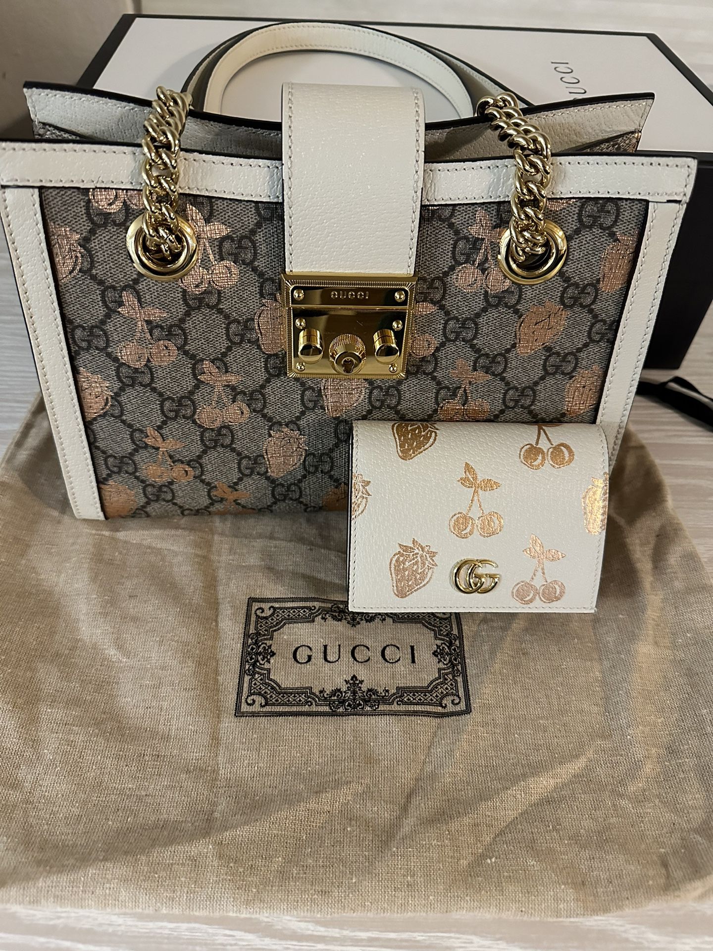 Authentic Gucci Padlock bag & Matching Wallet