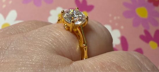 GORGEOUS MOISSANITE RING 2ct