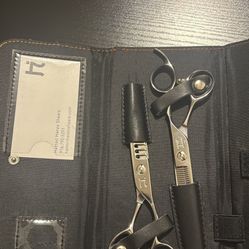 Hattori Hanzo Sheers & leather case 