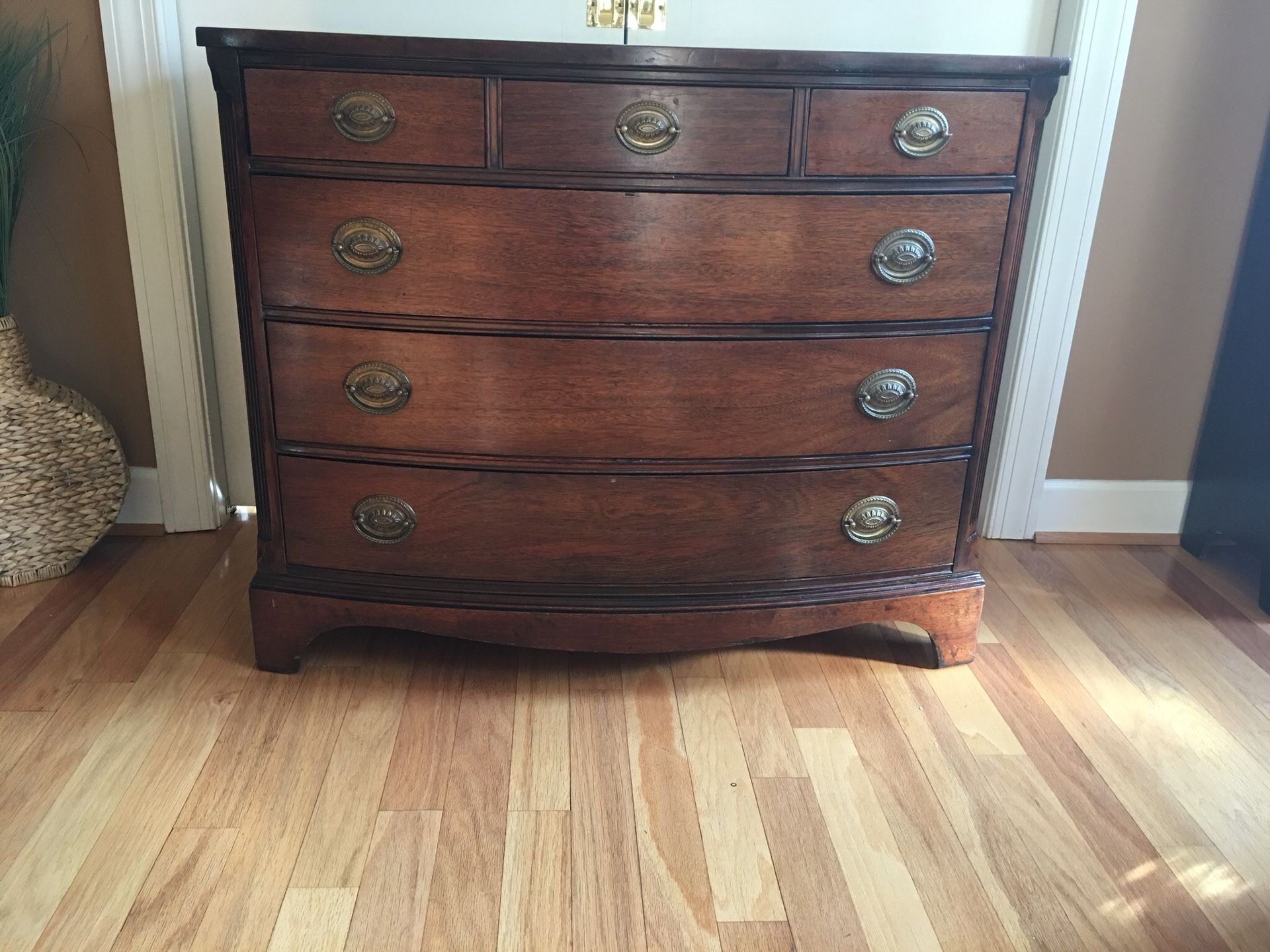 Bowfront chest of drawers