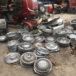 Vintage Hubcaps 1970’s & Older