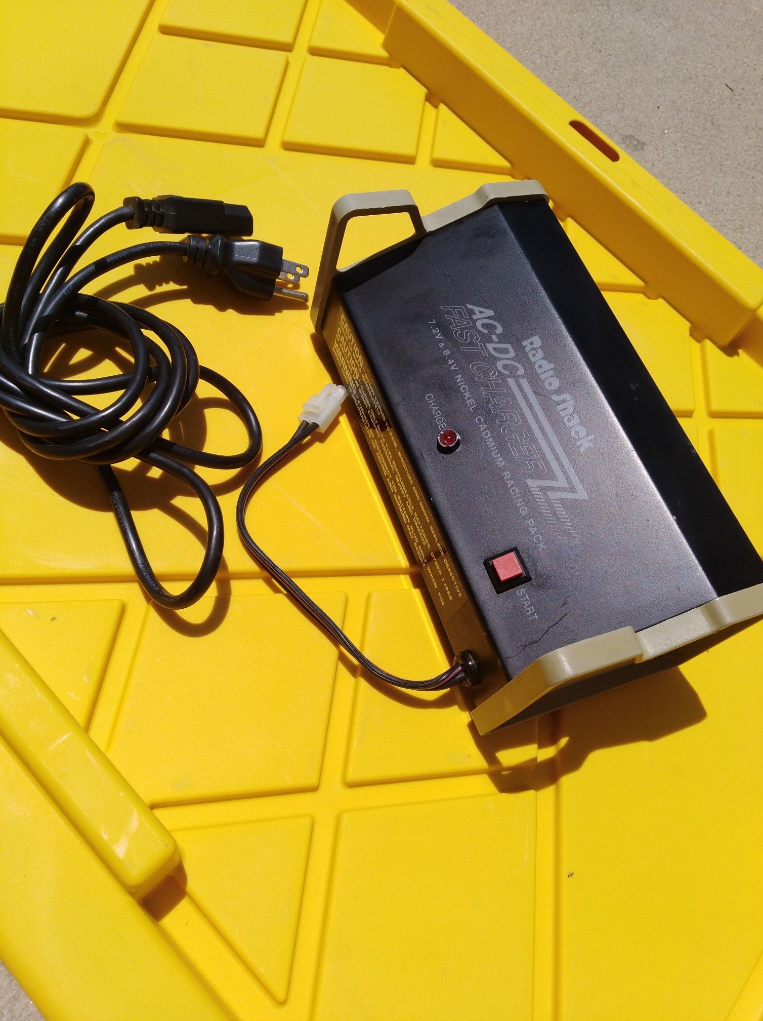Radio Shack R/C Car Fast Battery Charger