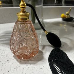 Vintage rose glass perfume diffuser with pump