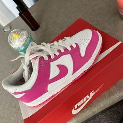 pink dunks never wore Size:5.5