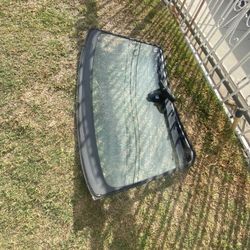 1 Series 2008-2011 Oem BMW Windshield With Sensor No Rear view