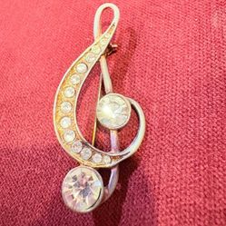 Pre Owned Music High Clef Brooch