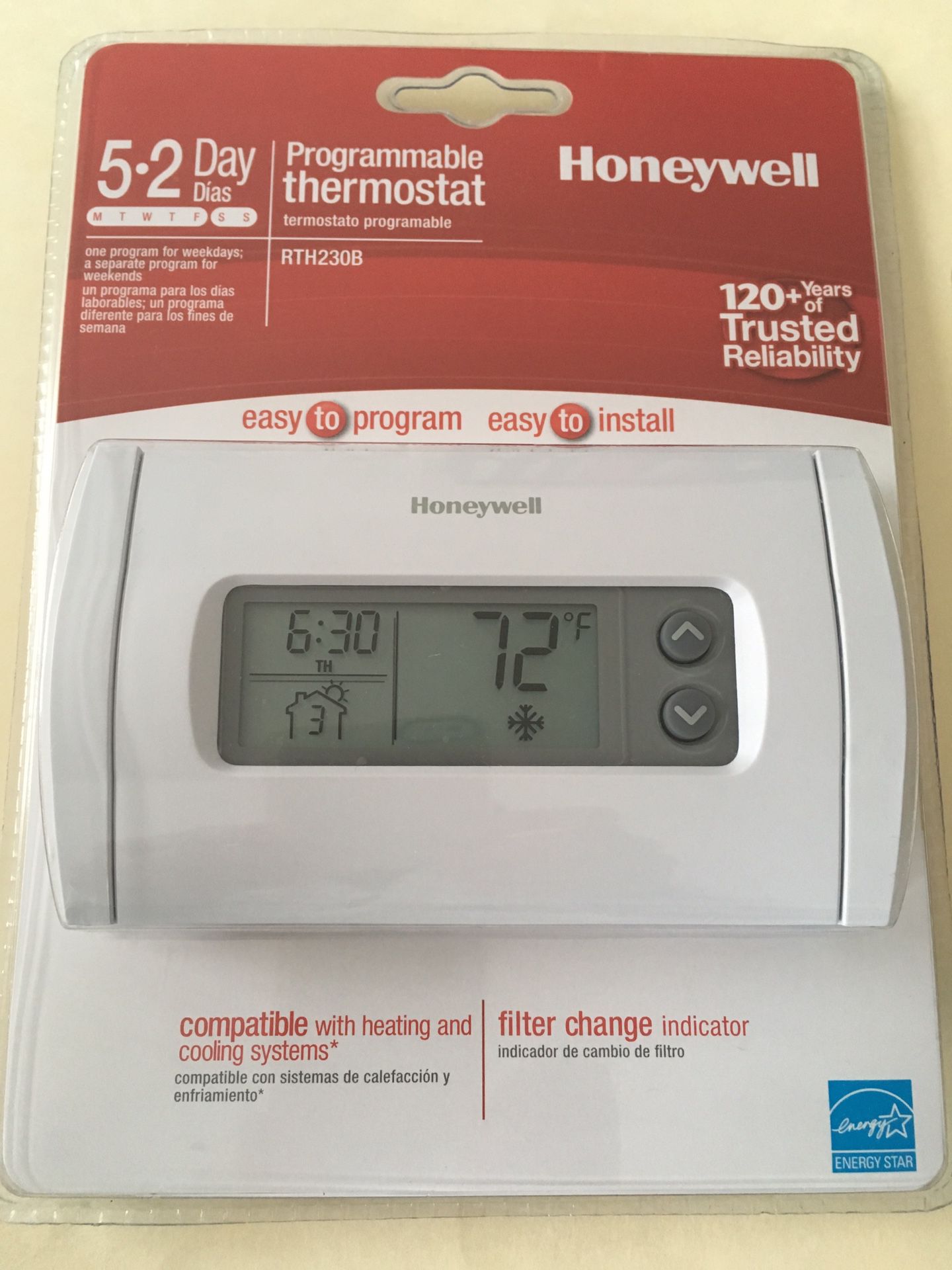 Honeywell RTH230B programmable thermostat