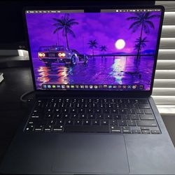 Apple MacBook Air 13” M2 2022 Midnight 8GB RAM 256GB SSD + Charger Bundle🔥