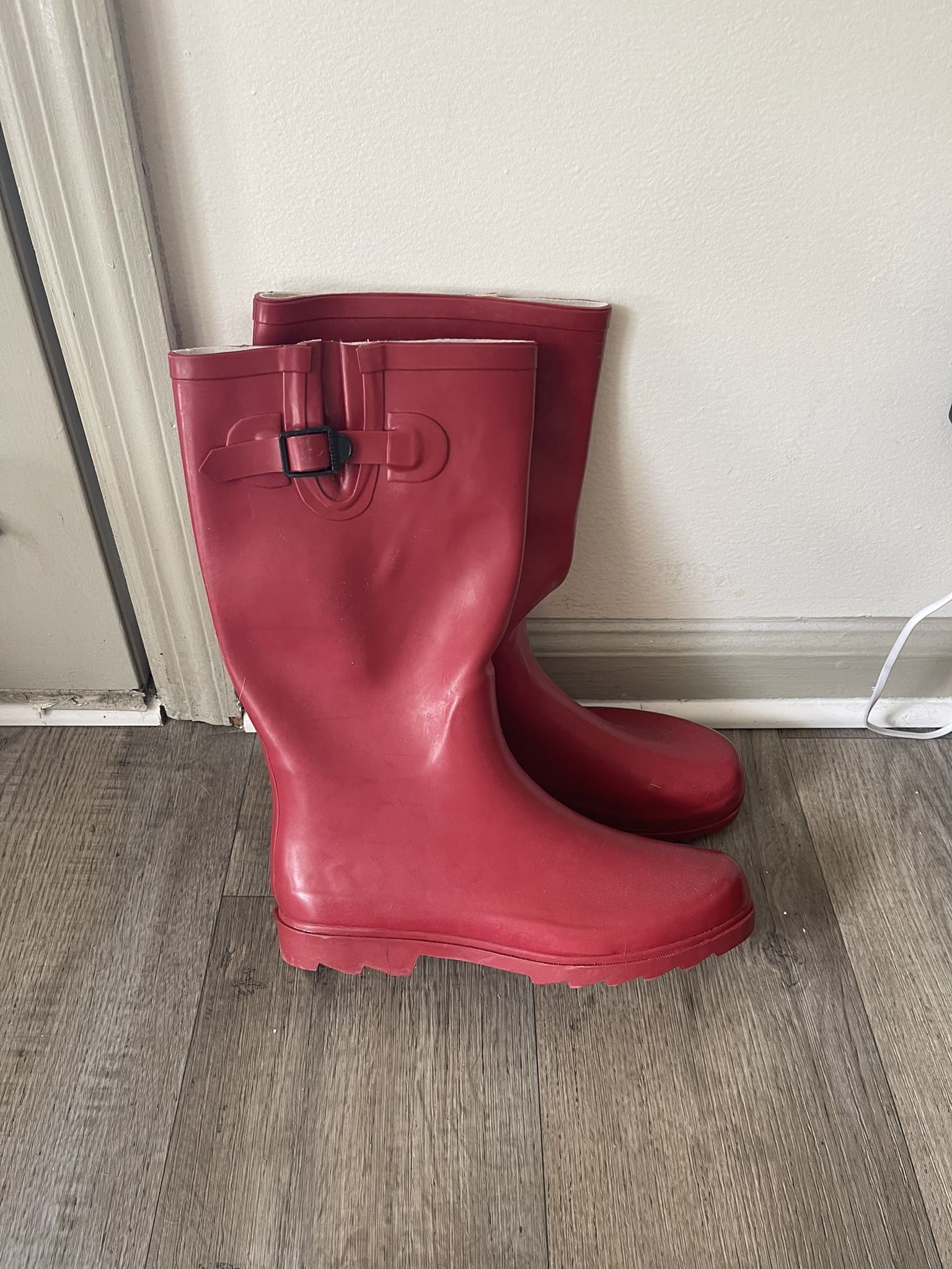 Women’s Wellington Knee High Rain Boots