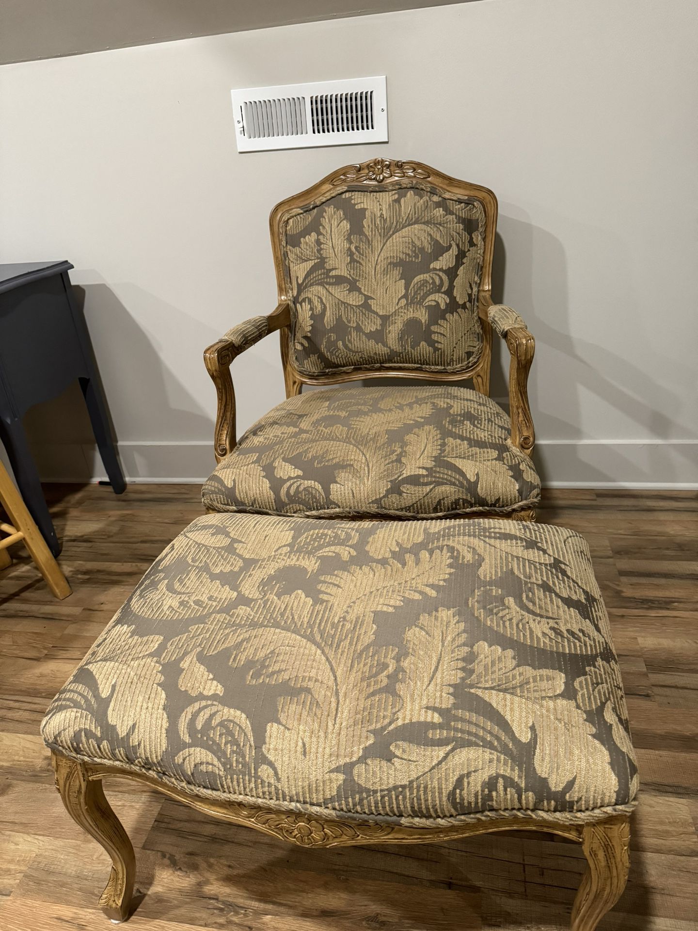 2-piece Chair Set