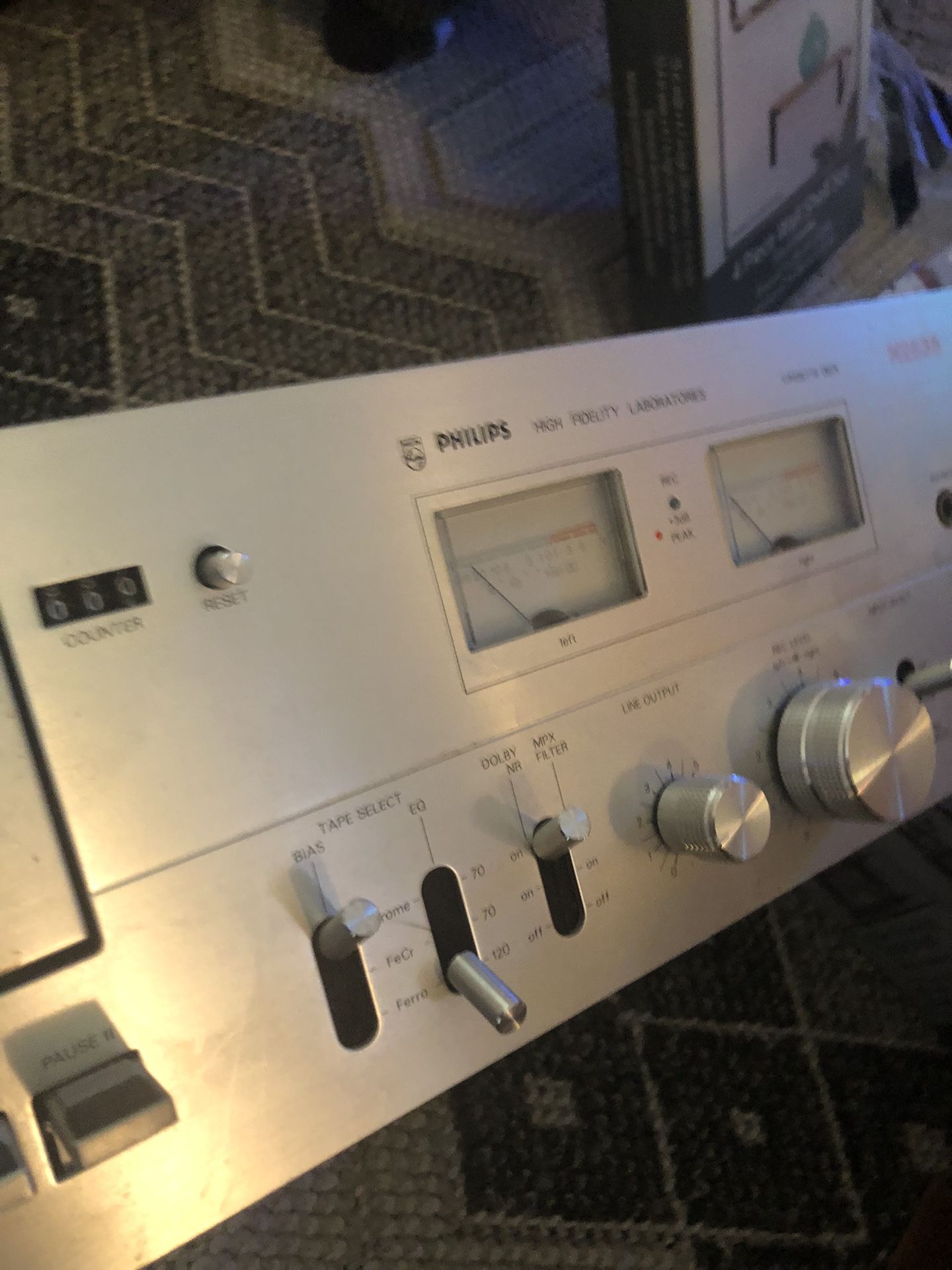 Stereo Receiver, Old School