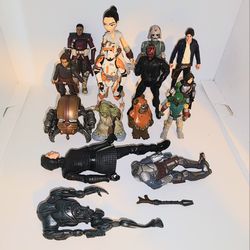 Star Wars figures... Commander Cody, Boba Fett, Wicket, Yoda, Han Solo, Rey and more