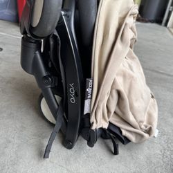 Yoyo Stroller. Fits In Overhead Bin. 