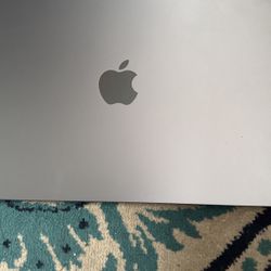 MacBook Air M2