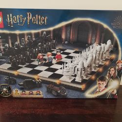 LEGO  Harry Potter Hogwarts Chess (Set #76392)