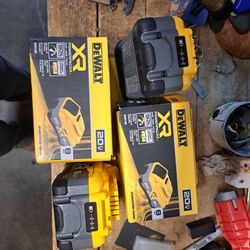 Dewalt XR  8AH 