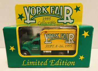 York Fair Delivery Truck, 1995 Matchbox 1:64, White Rose Collectibles (7th in the series). Limited Edition! New in Box.