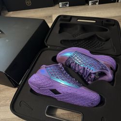 Kobe 3 Warning Label sz 8