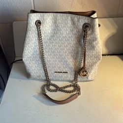 Mk BAG$