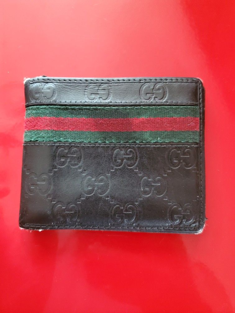 Vintage Gucci wallets