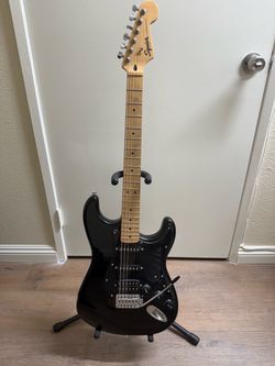 Used squier SONIC STRATOCASTER HSS BLACK Solid Body Electric Guitar