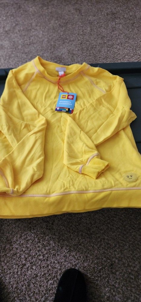 LEGO x Target Women's LEGO Minifigure Sweatshirt Yellow Medium