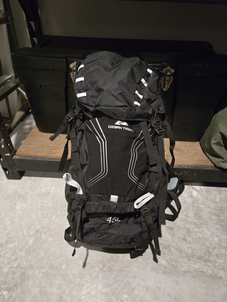 Ozark Trail 45 ltr Backpack