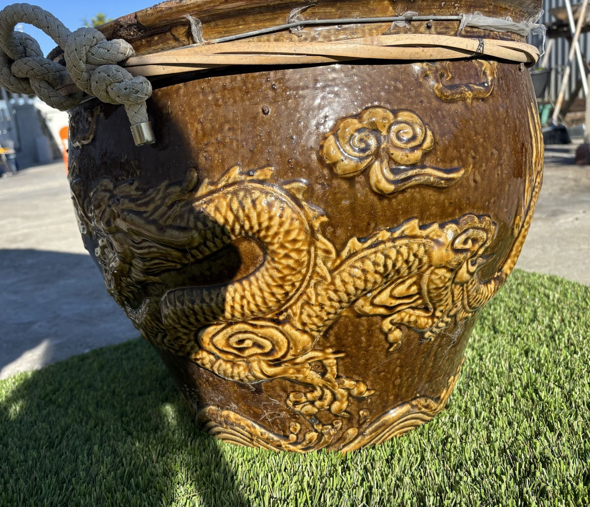 Large Oriental Dragon Pottery
