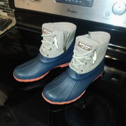 Sz 7.5 Sperry Women's Boots