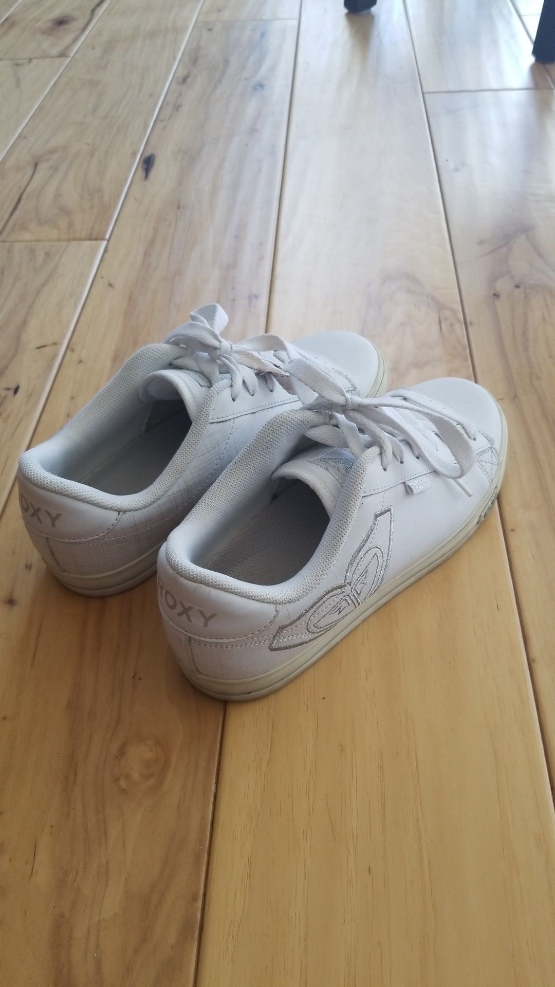 White Roxy sneakers, size 6